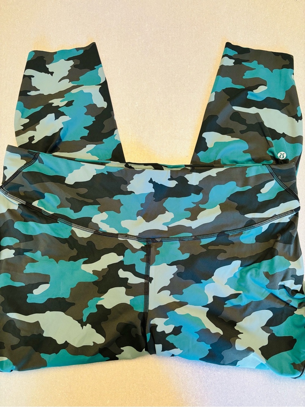 Lululemon Base Pace High-Rise Crop 23"